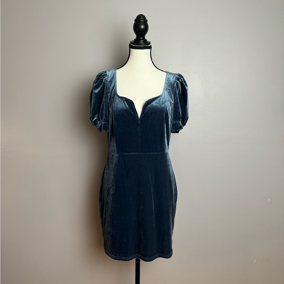 Lulus Victorious Dusty Blue Velvet Puff Sleeve Bodycon Dress size M - Picture 2 of 12
